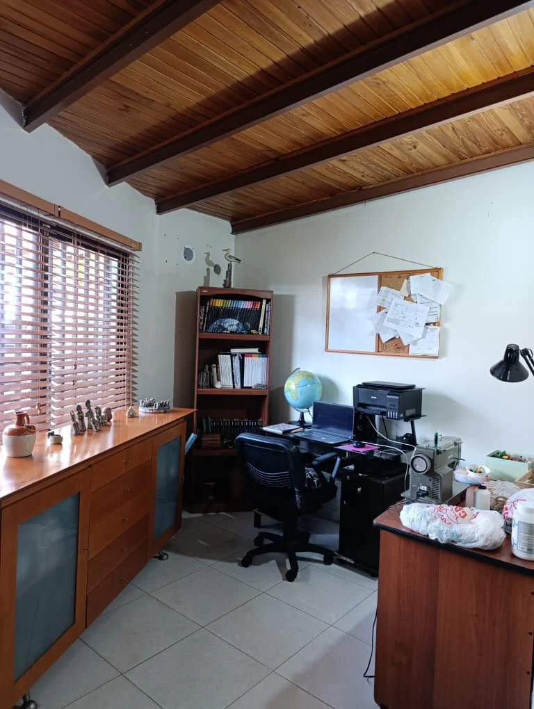 Foto 5 de Casa en Venta Urb El Bosque I de esquina Cumaná 